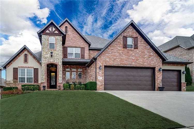 6918 W Altamonte Dr Rogers, AR 72758