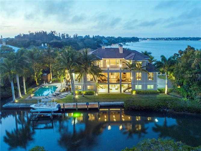 1348 Point Crisp Road Sarasota, FL 34242
