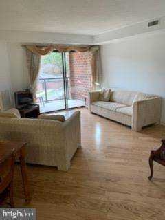 2100 Lee #431 Arlington, VA 22201