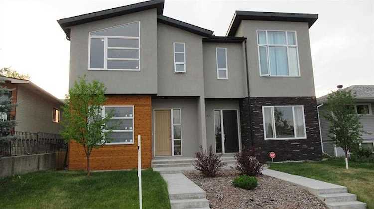 1111 39 Street SW Calgary, AB T3C 1W9