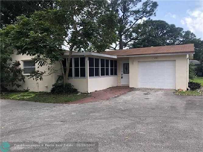 438 SW Natura Ave Deerfield Beach, FL 33441