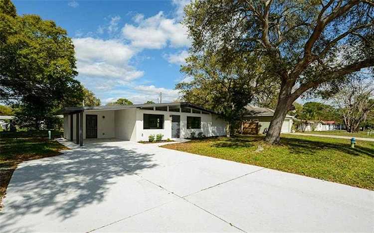 3873 Prado Drive Sarasota, FL 34235