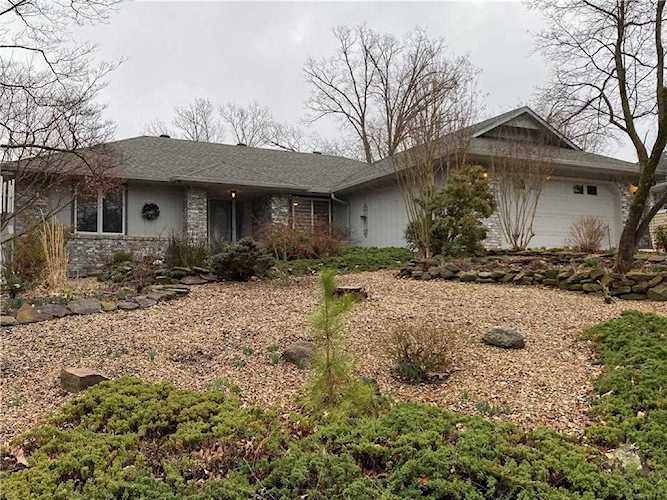 8 Wrongton Dr Bella Vista, AR 72714