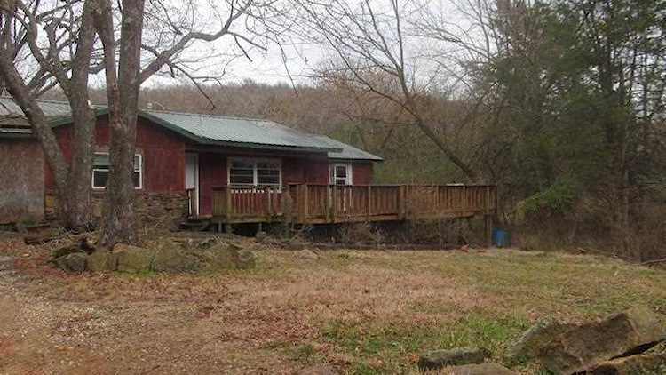 3240 Old Farmington Rd Fayetteville, AR 72704
