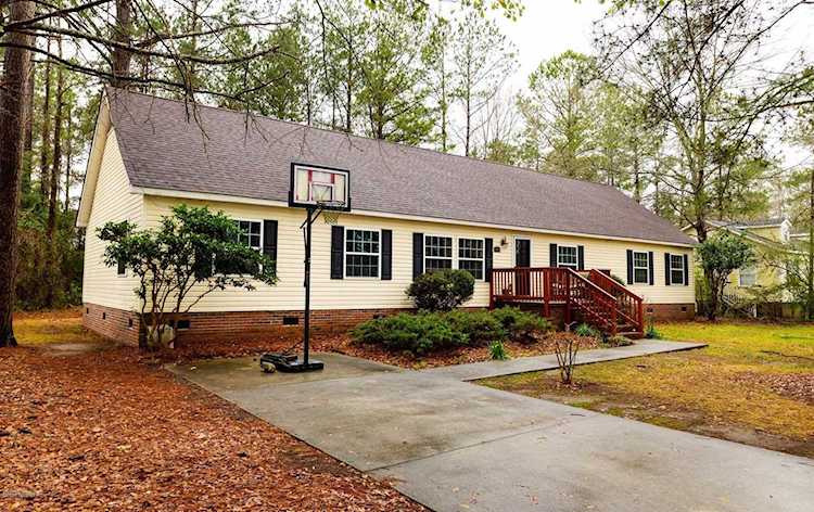 109 Dreyton Hall Court Rocky Point, NC 28457