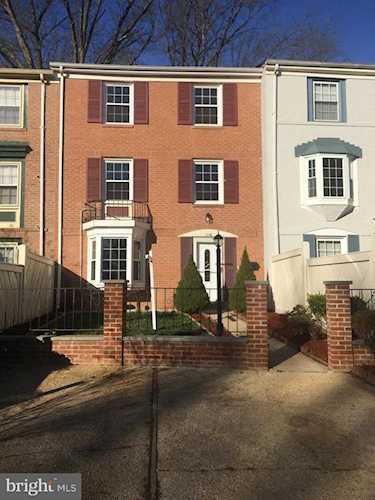 8148 Lakepark Dr Alexandria, VA 22309