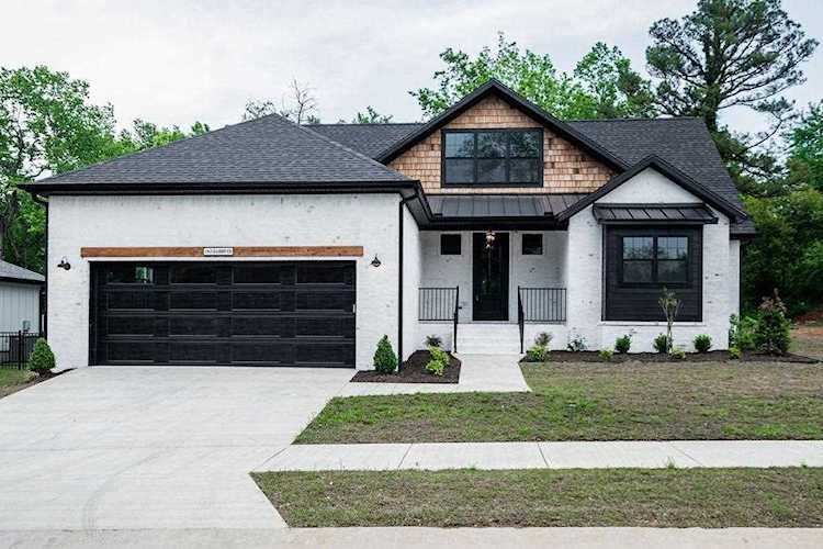 1912 N Libby Ln Fayetteville, AR 72703