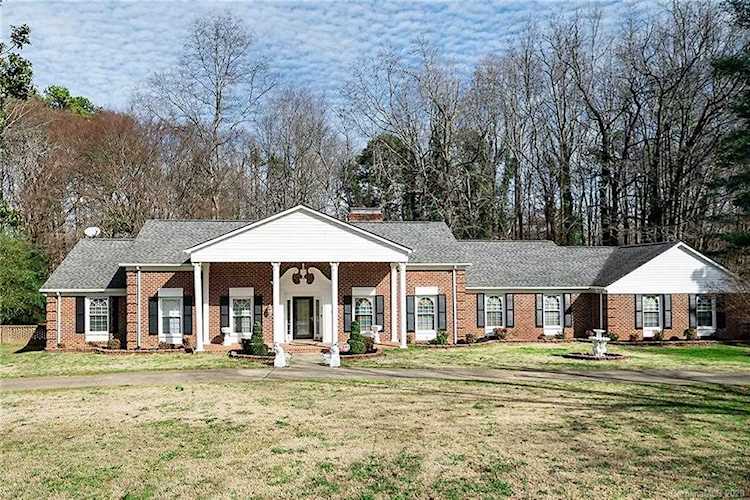 439 Courtney Ln Matthews, NC 28105