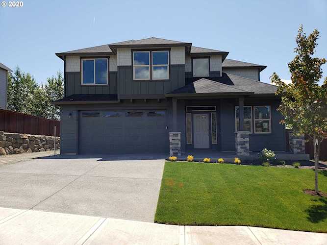 2208 E 6th St La Center, WA 98629