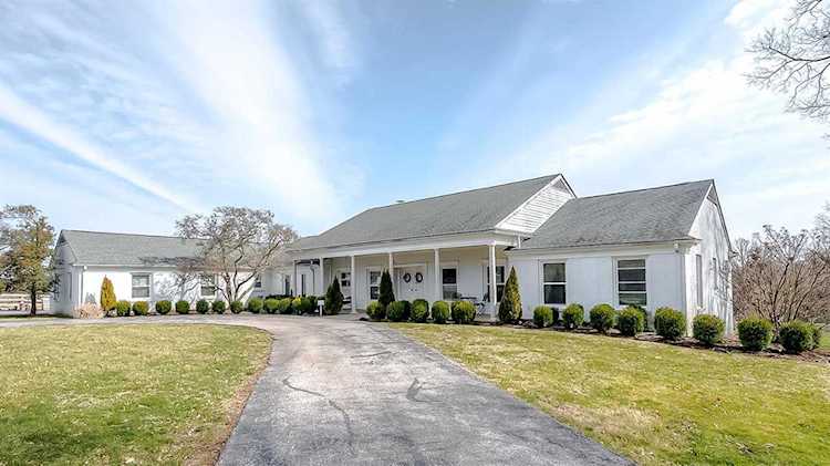 271 Fairway Drive Frankfort, KY 40601