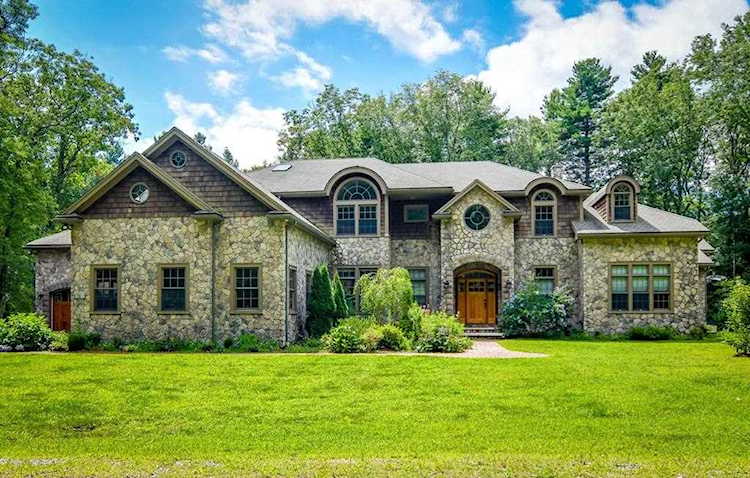 78 Claybrook Rd Dover, MA 02030