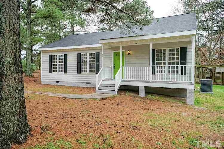 23 Buckhorn Lane Clayton, NC 27527 | MLS 2302048 Photo 1