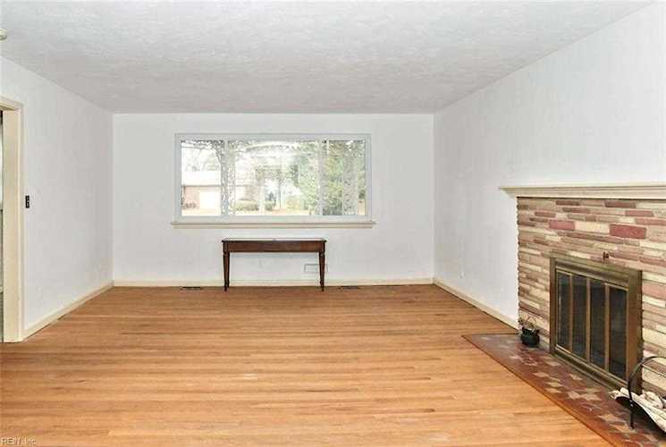 home for sale in Belaire Norfolk VA 23518 - MLS 10303403 Photo 1