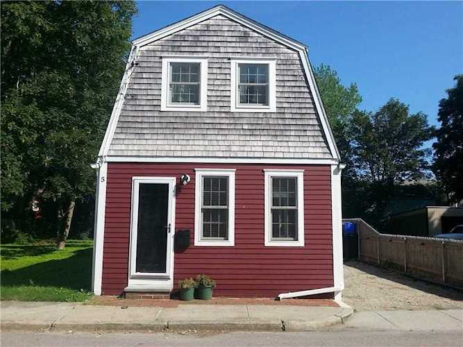 5 Heath ST Newport, RI 02840