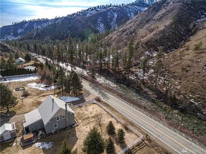 11290 Entiat River Rd Entiat, WA 98822