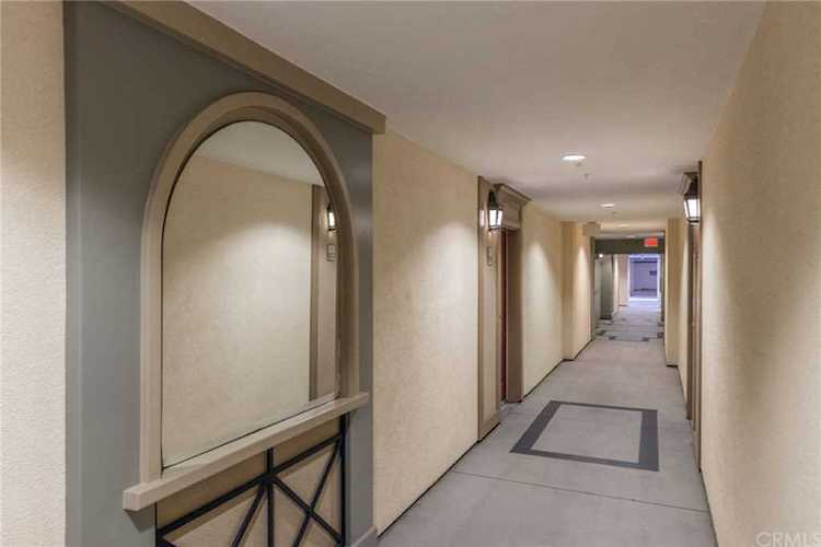 2230 Watermarke Place Irvine, CA 92612