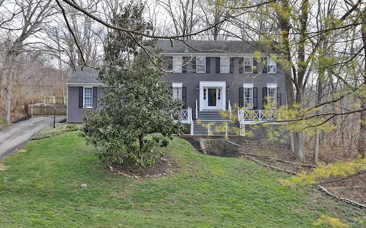 1811 Round Ridge Rd Louisville, KY 40207