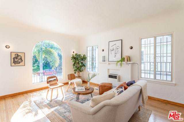 1128 W Edgeware Road #1/2 Silver Lake, CA 90026