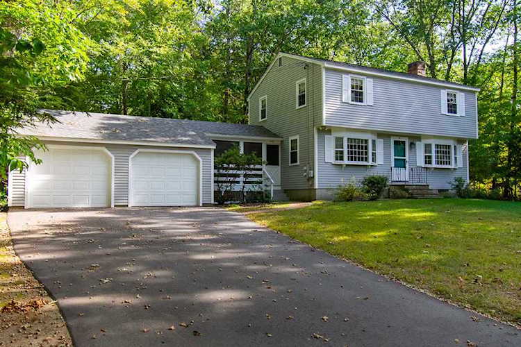 40 Woodridge Rd Durham, NH 03824 | MLS 4778158 Photo 1