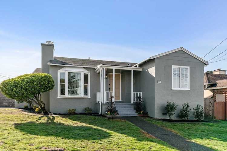 715 Stewart Ave Daly City, CA 94015 | MLS ML81779995 Photo 1