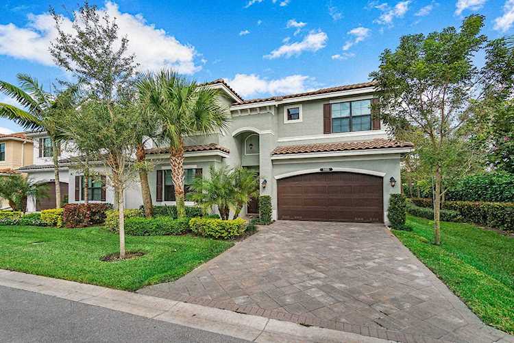 8055 Rainforest Jasper Lane Delray Beach, FL 33446