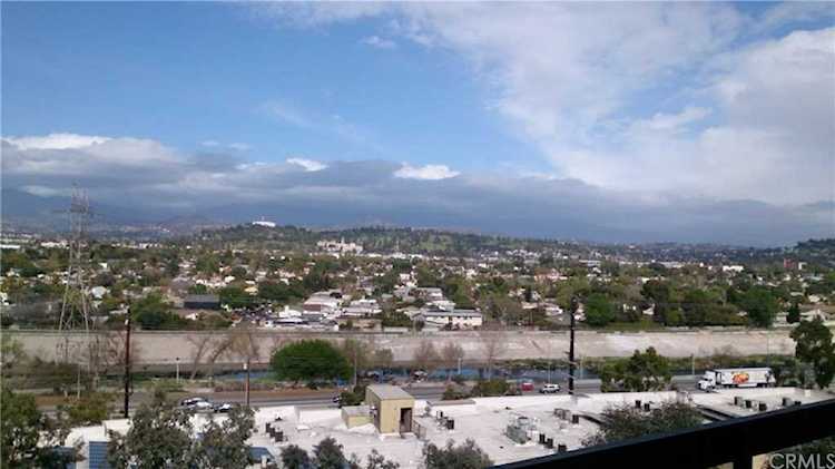2753 Waverly Drive #801 Los Angeles, CA 90039