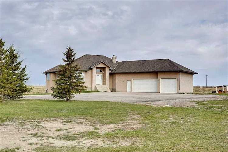 243068 Rainbow Road Chestermere, AB T1X 0M7
