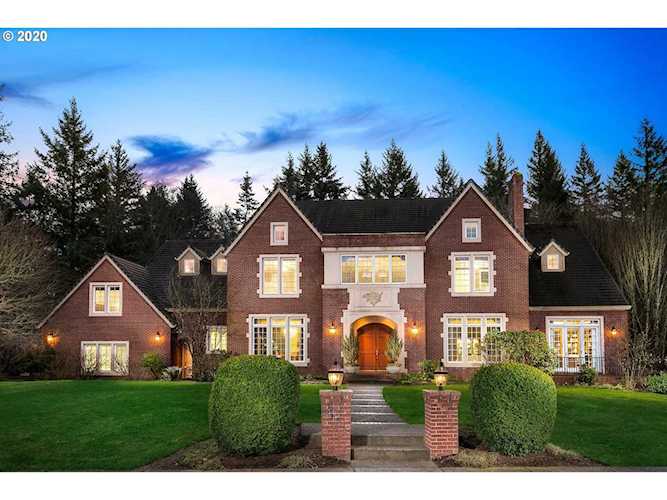 13616 NW Glendoveer Dr Portland, OR 97231