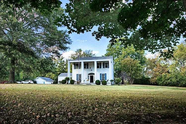799 Whitthorne St Shelbyville, TN 37160