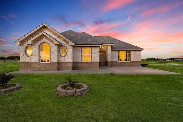 704 Camino Del Rosas Woodway, TX 76712