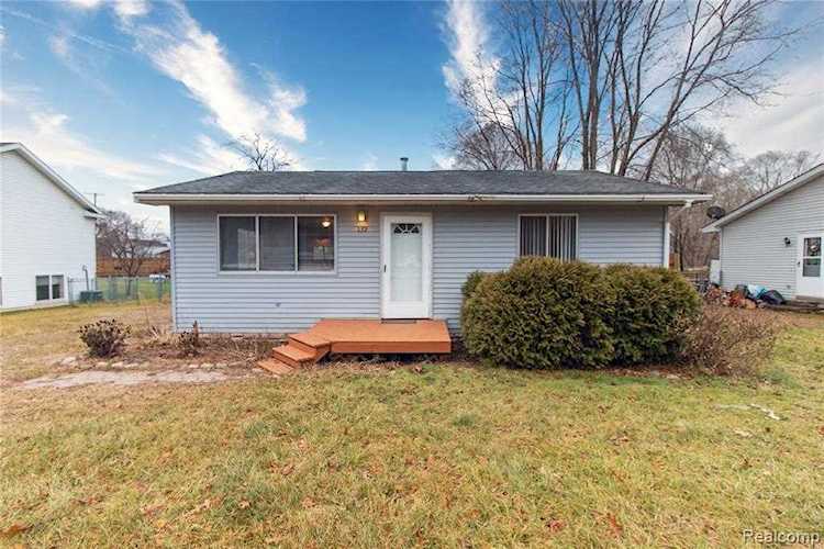139 W Depot St Pinckney Vlg, MI 48169
