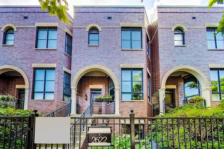 2622 N Hartland Ct Chicago, IL 60614