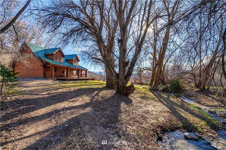 995 Veroske Rd Manson, WA 98831
