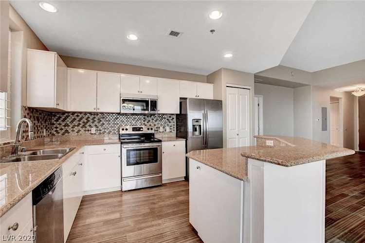 8255 S Las Vegas Blvd #1713 Las Vegas, NV 89123