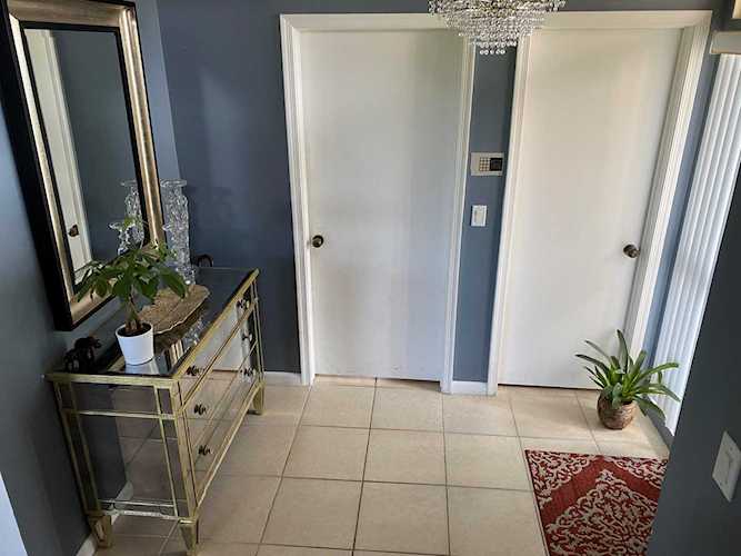 19195 Sabal Lake Drive Boca Raton, FL 33434