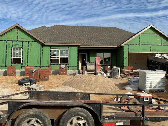 5600 Amber Dr Springdale, AR 72764