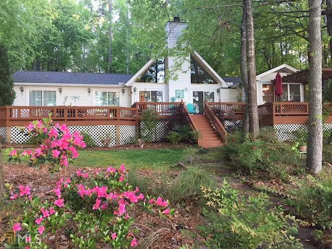 1611 Morgan Dr Buckhead, GA 30625