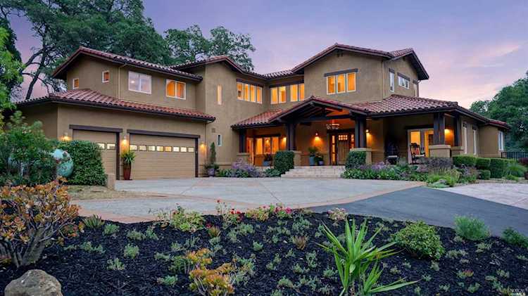10 Hidden Springs Road Napa, CA 94558
