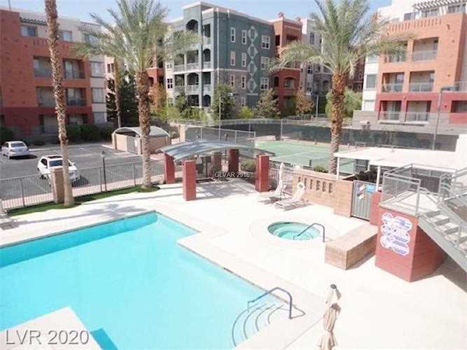 51 E Agate Ave #402 Las Vegas, NV 89123