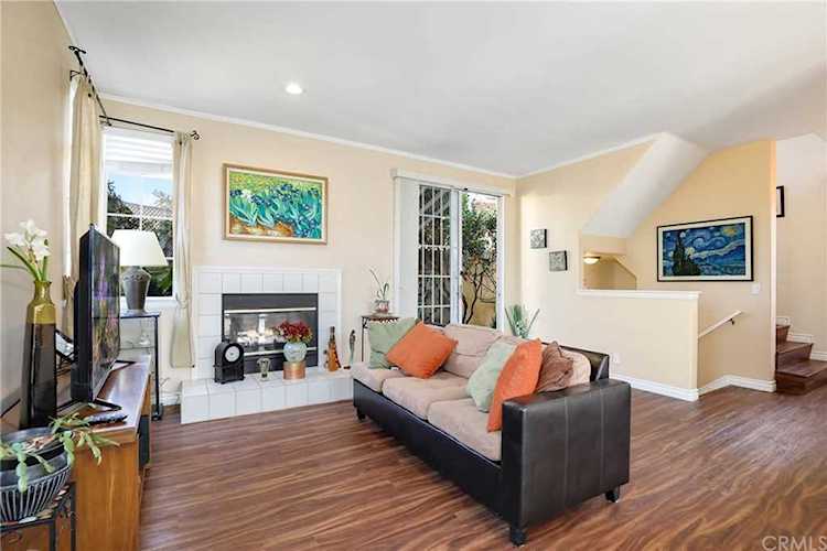 2302 241st Street Lomita, CA 90717