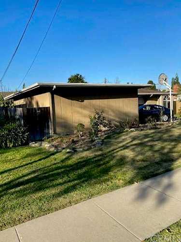 2033 Kristi Lane Santa Ana, CA 92701