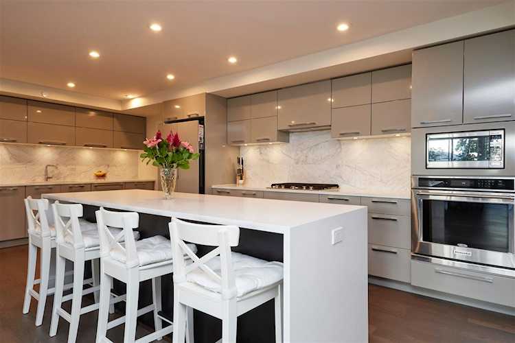 1160 Oxford Street #103 White Rock, BC V4B 0B3
