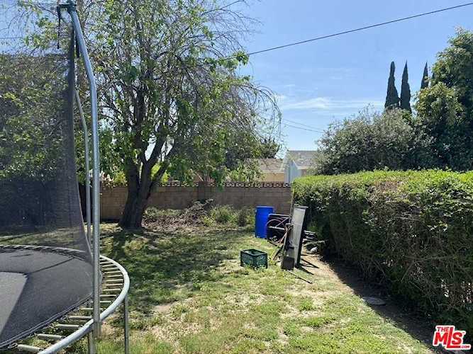 5504 Tyrone Avenue Sherman Oaks, CA 91401