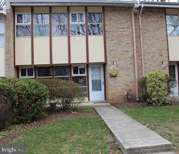 4451 Forest Glen Ct Annandale, VA 22003 | MLS ® VAFX1114484 Photo 1
