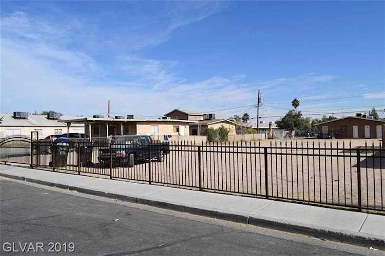 2404 Bassler St North Las Vegas, NV 89030