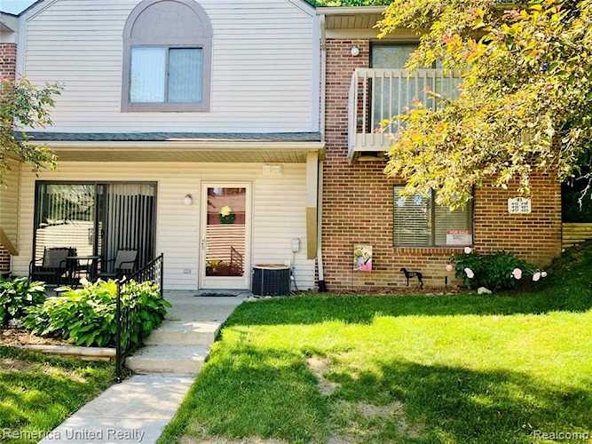 419 Water Tower Circle Brighton, MI 48116