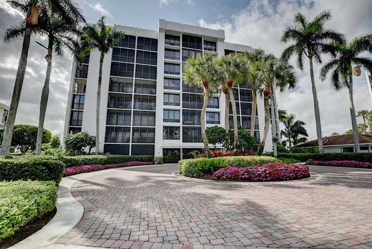 6815 Willow Wood Drive #4042 Boca Raton, FL 33434
