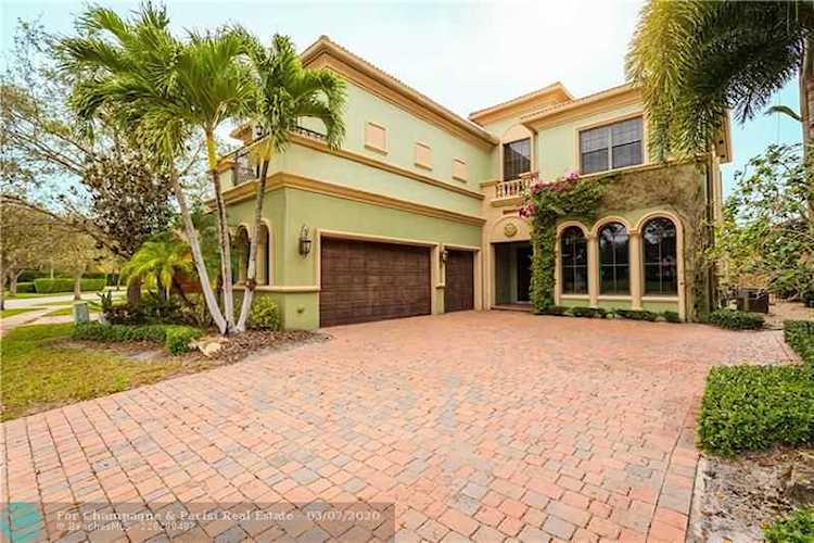 17760 Villa Club Way Boca Raton, FL 33496