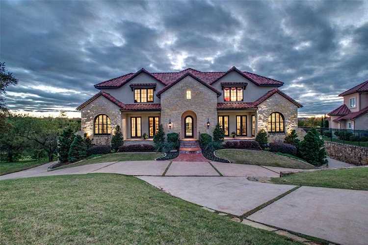 2321 Silver Table Drive Lewisville, TX 75056