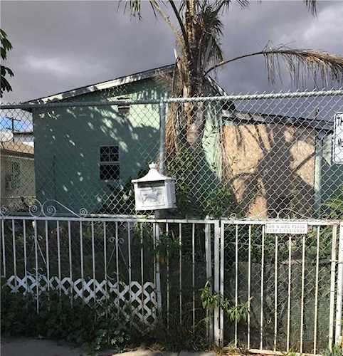 1027 E Robidoux Street Wilmington, CA 90744